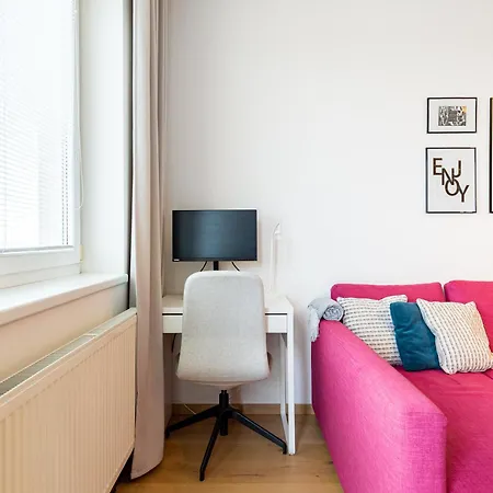 Petrzalka Retreat Appartement *