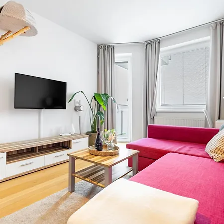 Petrzalka Retreat 公寓 *